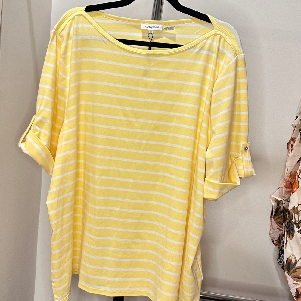 Calvin Klein Short Sleeve Top in Yellow and White, 3X